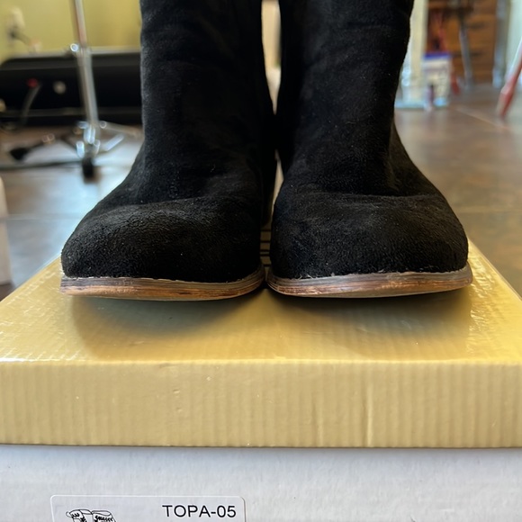 Tiara embroidered ankle boots, 6.5 - Picture 8 of 11